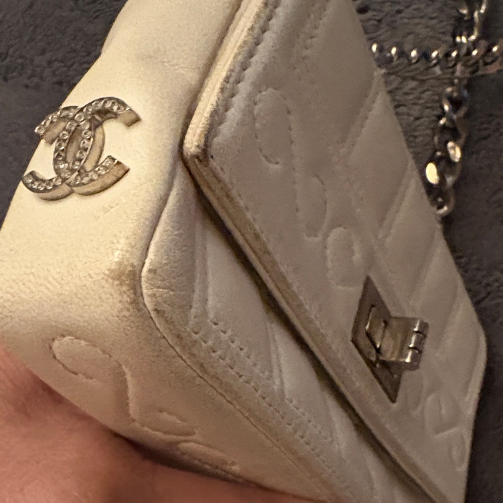 Authentic CHANEL White Quilted Crossbody Bag - Picture 8 of 17